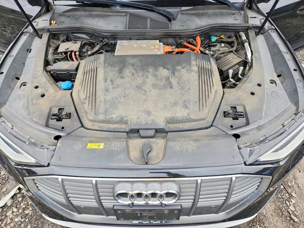 2019 AUDI E-TRON e-tron quattro Prestige — Engine bay