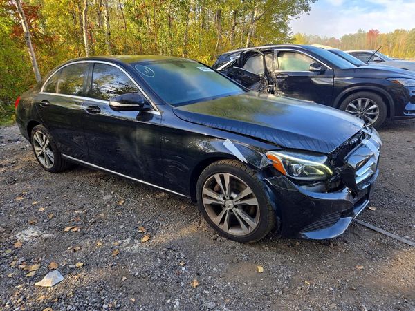 2015 MERCEDES-BENZ C — Passenger 3/4