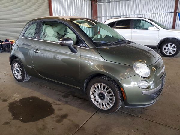 2015 FIAT 500 Lounge — Passenger 3/4
