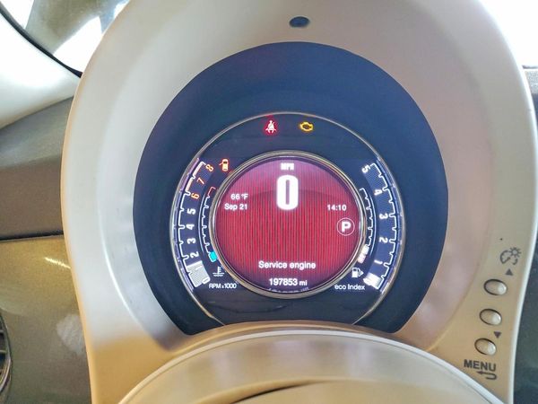 2015 FIAT 500 Lounge — ODOM