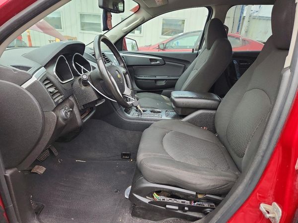2012 CHEVROLET TRAVERSE LT — DENT