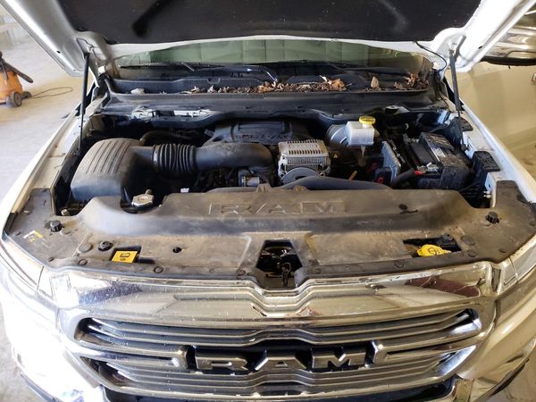 2020 RAM 1500 Laramie — Engine bay