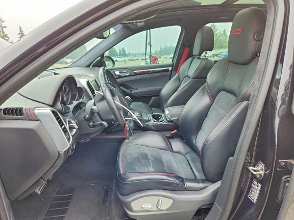 2014 PORSCHE CAYENNE GTS — DENT
