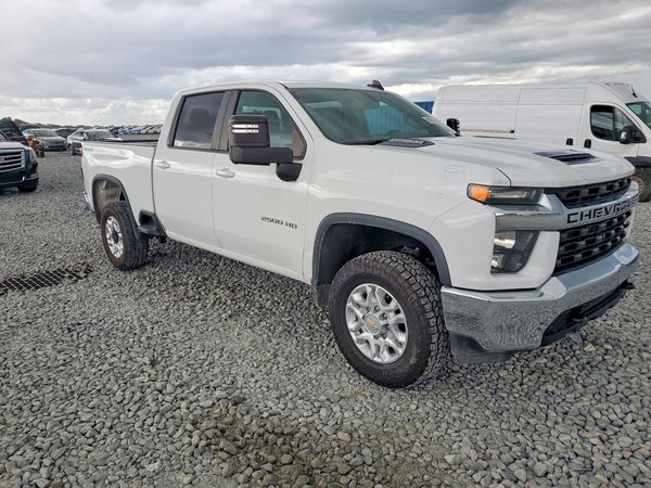 2022 CHEVROLET SILVERADO LT — Passenger 3/4