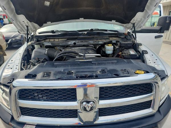 2017 RAM 3500 ST — Engine bay