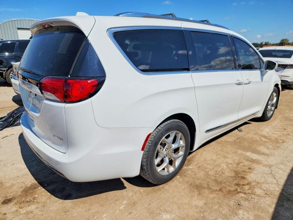 2018 CHRYSLER PACIFICA Limited — PSRA