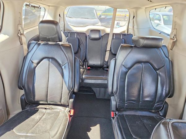 2018 CHRYSLER PACIFICA Limited — SUVN