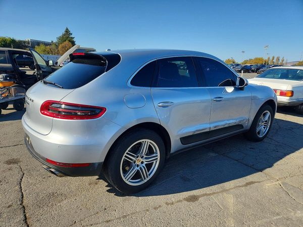 2015 PORSCHE MACAN — PSRA