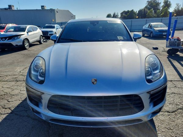 2015 PORSCHE MACAN — DIRF