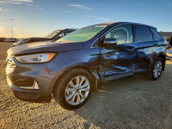 2019 FORD EDGE Titanium — Front 3/4