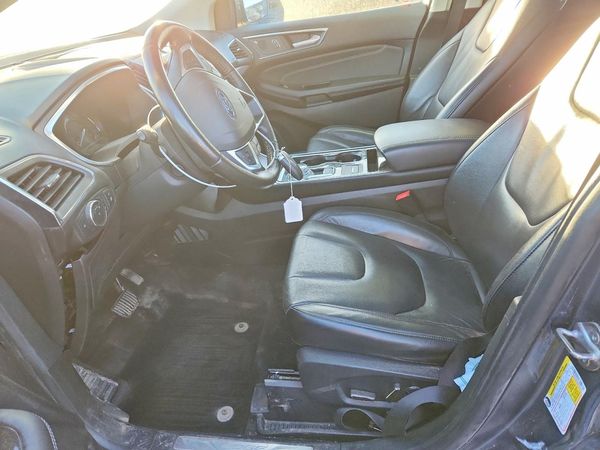 2019 FORD EDGE Titanium — DENT