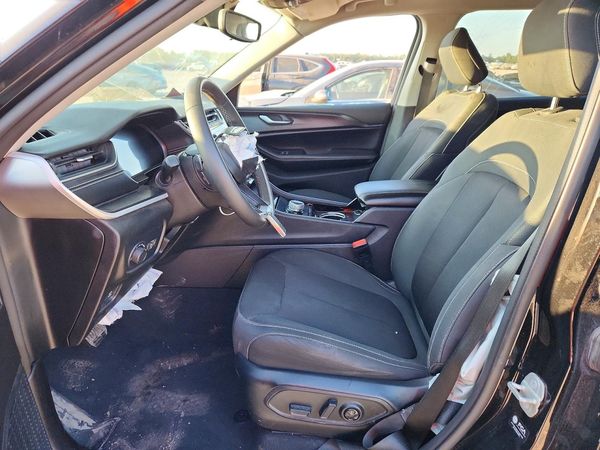 2023 JEEP GRAND CHEROKEE Laredo, Altitude — DENT