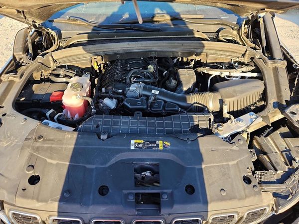 2023 JEEP GRAND CHEROKEE Laredo, Altitude — Engine bay