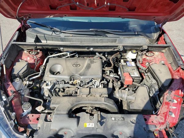 2019 TOYOTA RAV4 LE — Engine bay
