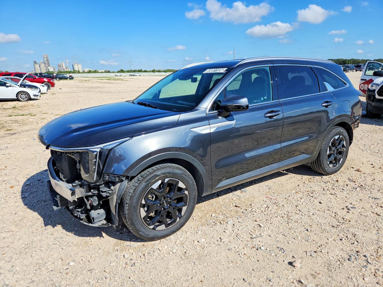 2024 KIA SORENTO S — Front 3/4
