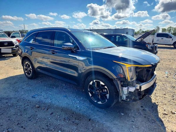2024 KIA SORENTO S — Passenger 3/4