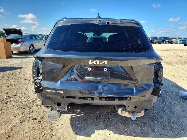 2024 KIA SORENTO S — DIRR