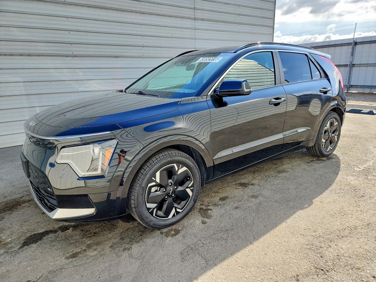 2023 KIA NIRO Wind — Front 3/4
