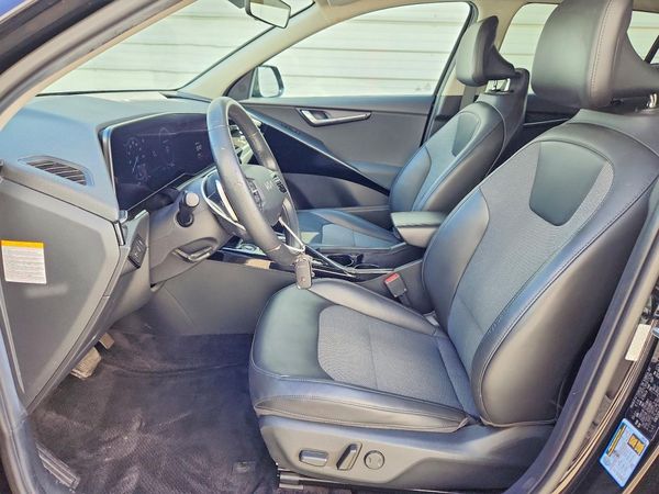 2023 KIA NIRO Wind — DENT