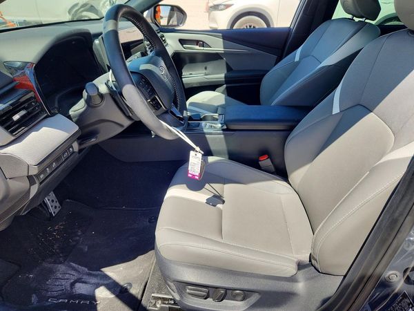 2025 TOYOTA CAMRY — DENT