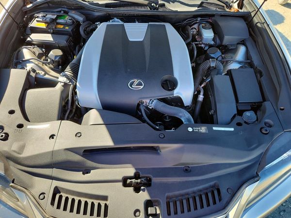 2015 LEXUS GS 350 — Engine bay