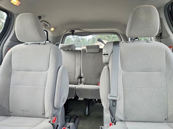 2018 TOYOTA SIENNA LE — SUVN