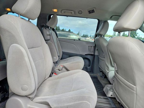 2018 TOYOTA SIENNA LE — PSRS