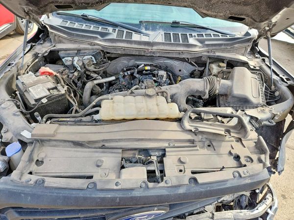 2023 FORD F150 SuperCrew — Engine bay