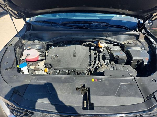 2025 KIA SORENTO — Engine bay