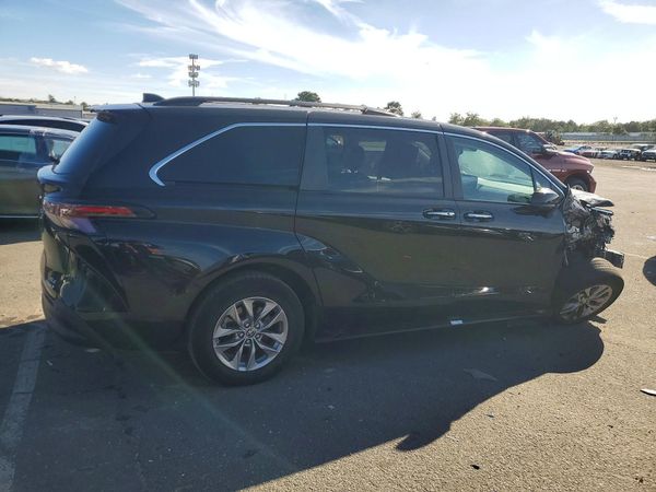 2024 TOYOTA SIENNA XLE — PSRA