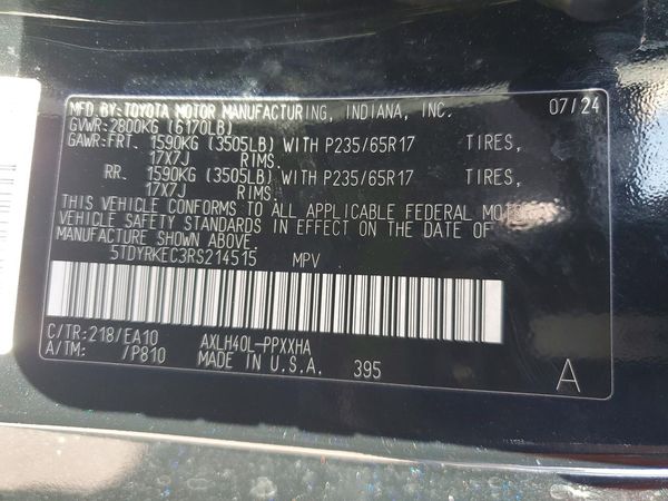 2024 TOYOTA SIENNA XLE — VINS