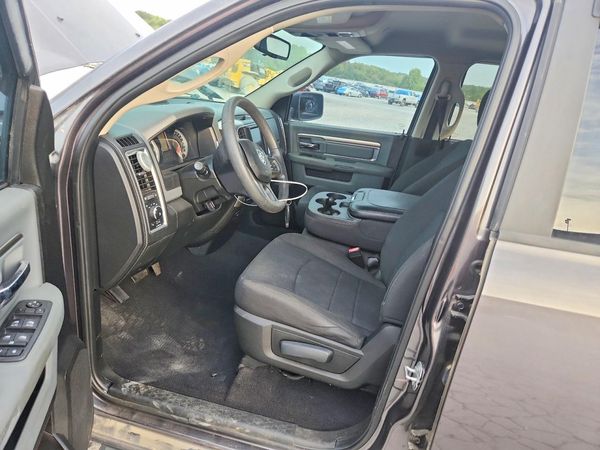 2019 RAM 1500 CLASSIC SLT — DENT