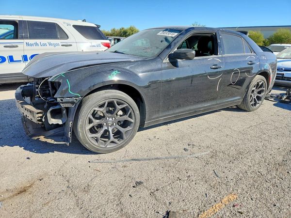 2020 CHRYSLER 300 — DSFA — Front 3/4