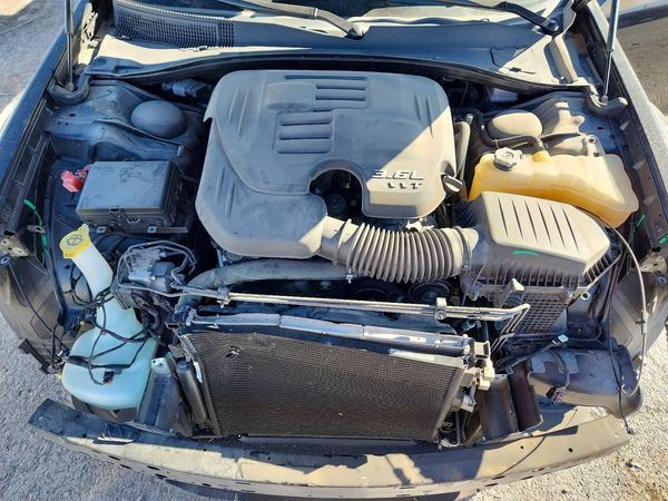 2020 CHRYSLER 300 TOURING — Engine bay