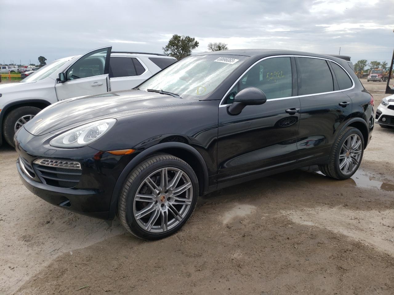 2014 PORSCHE CAYENNE