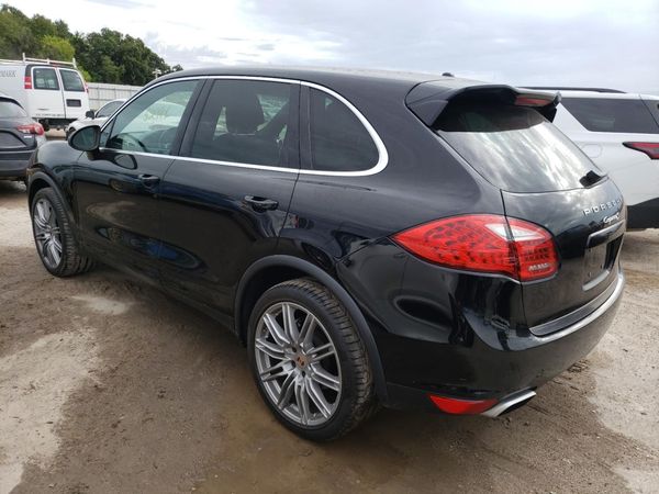 2014 PORSCHE CAYENNE