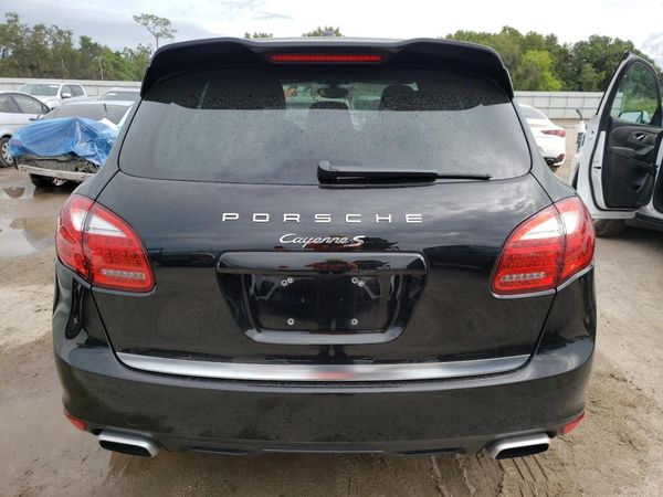 2014 PORSCHE CAYENNE