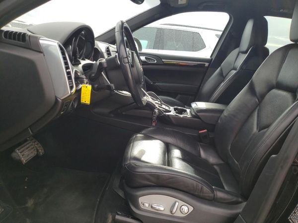 2014 PORSCHE CAYENNE