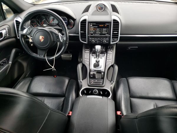 2014 PORSCHE CAYENNE
