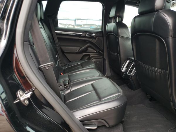 2014 PORSCHE CAYENNE