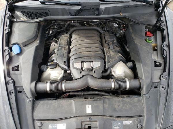 2014 PORSCHE CAYENNE