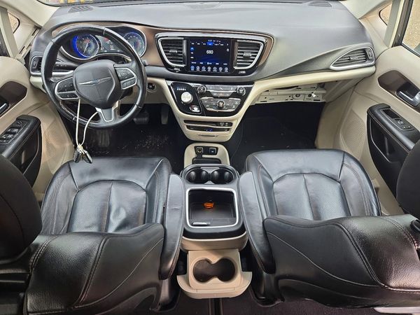 2017 CHRYSLER PACIFICA Touring L Plus — CKPT