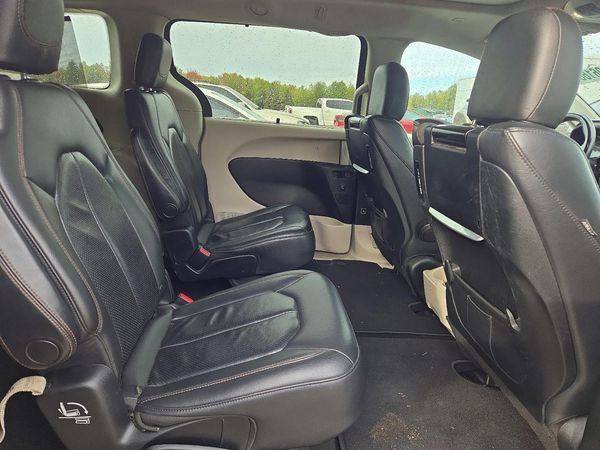 2017 CHRYSLER PACIFICA Touring L Plus — PSRS