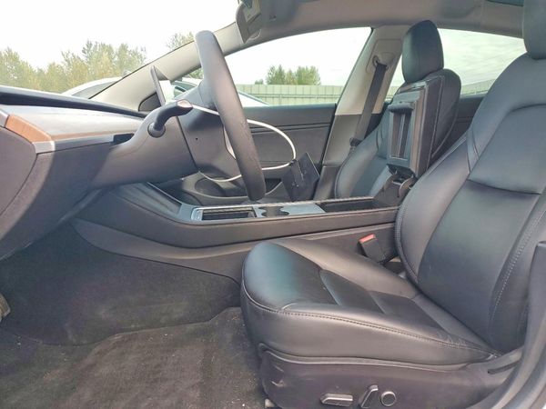 2021 TESLA MODEL 3 — DENT