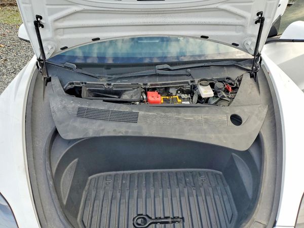 2021 TESLA MODEL 3 — Engine bay