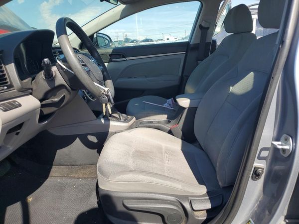 2017 HYUNDAI ELANTRA — DENT