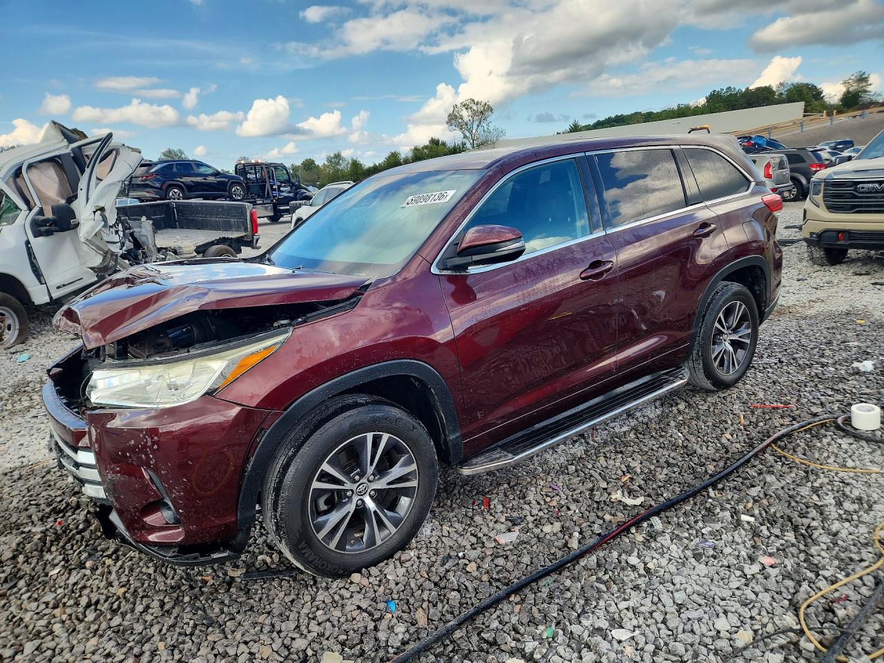 2018 TOYOTA HIGHLANDER LE/LE Plus — Front 3/4