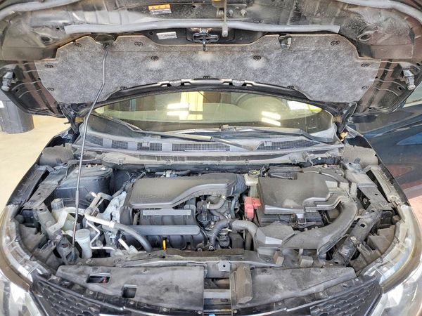 2019 NISSAN ROGUE SPORT — Engine bay