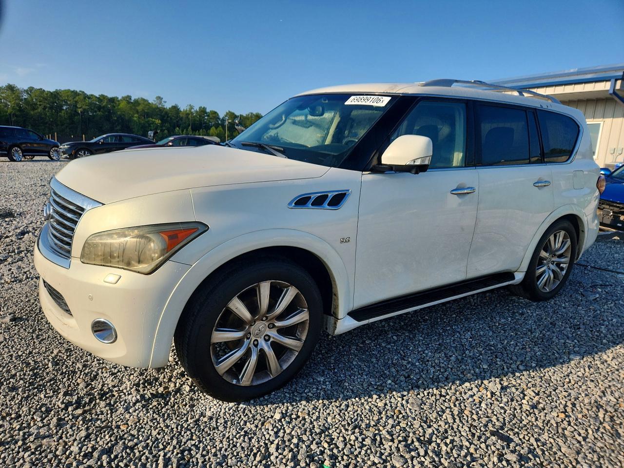 2014 INFINITI QX80 — Front 3/4