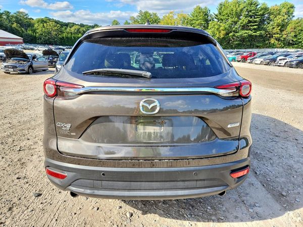 2017 MAZDA CX-9 Touring — DIRR